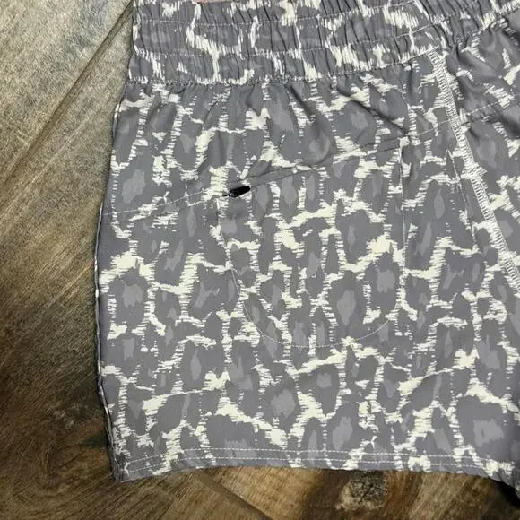 VUORI Women's Dash Mid Rise Animal Print Running Shorts, Opal Spots (Gray), L - Picture 10 of 12